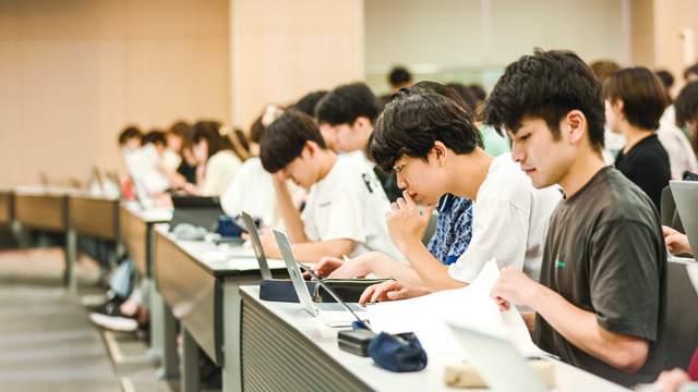 心理学と工学的な知見と技術の融合による学びが学生たちの可能性を広げる
